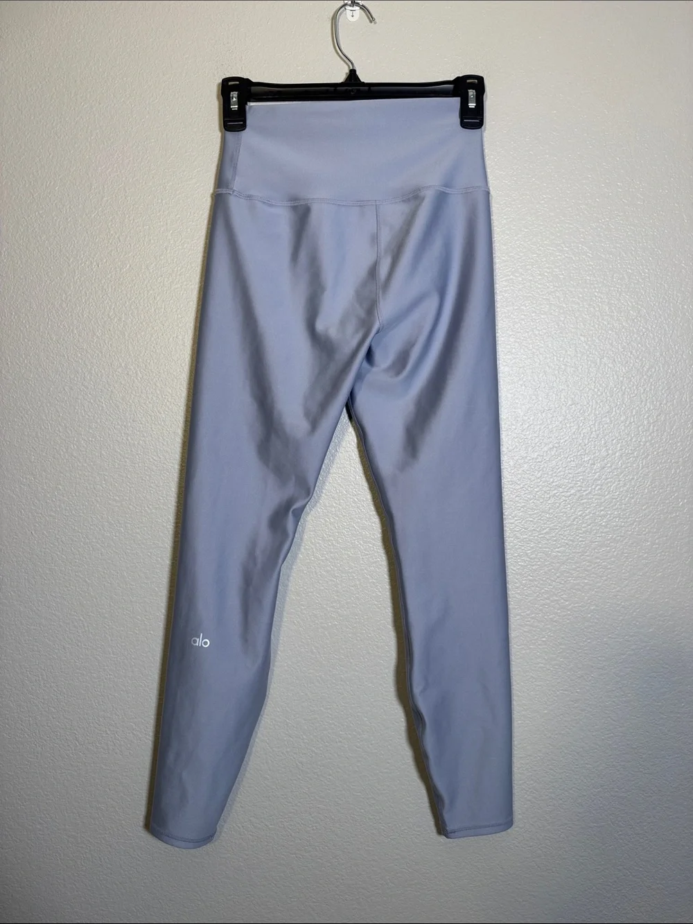ALO Yoga 7/8 High Waist Airlift Legging in Winter Frost - S
